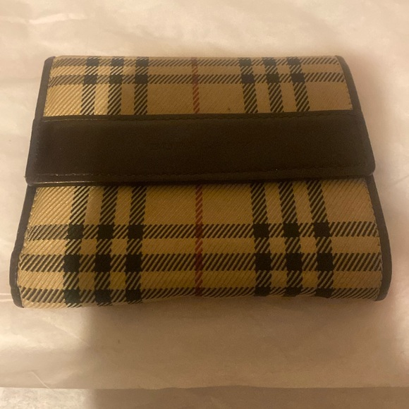 Burberry wallet used hotsell